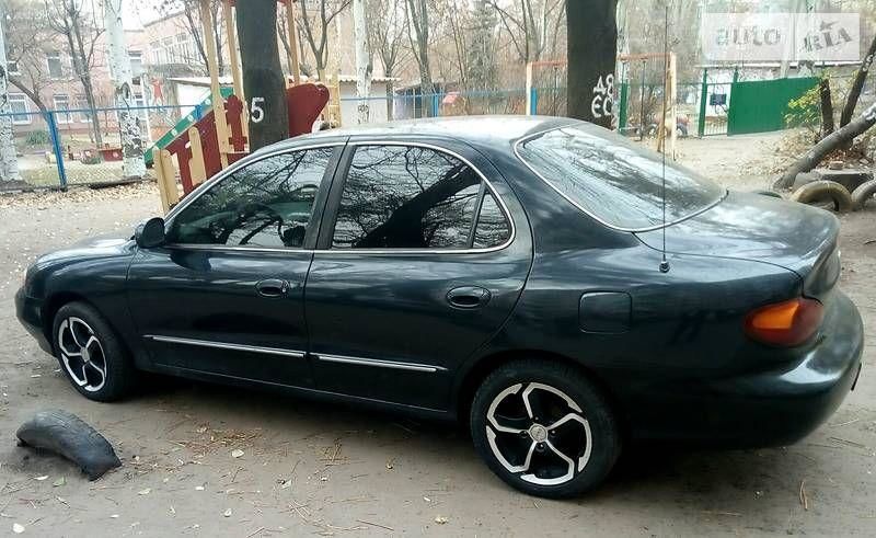 Продам Hyundai Elantra 2000 года в Днепре