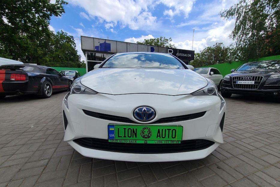 Продам Toyota Prius 51 2017 года в Одессе