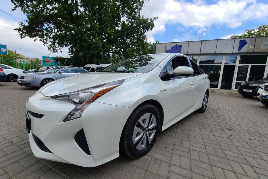 Продам Toyota Prius 51 2017 года в Одессе