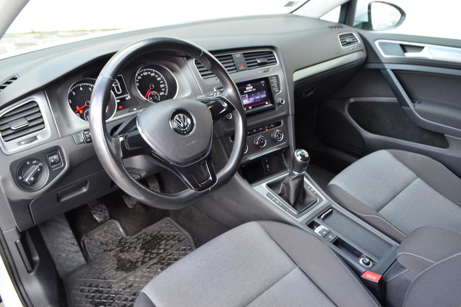 Продам Volkswagen Golf VII 2013 года в Киеве