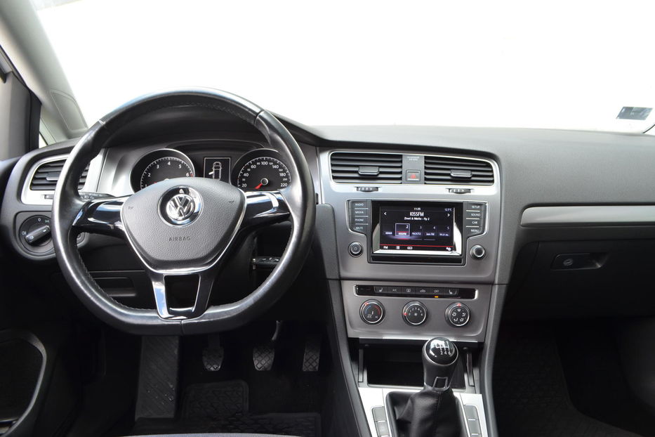 Продам Volkswagen Golf VII 2013 года в Киеве