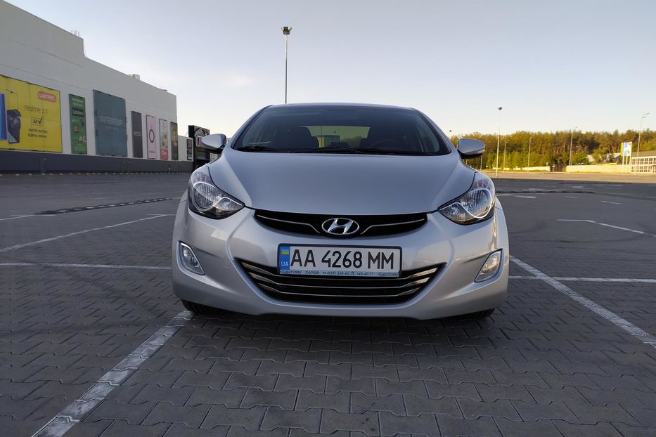 Продам Hyundai Elantra GLS 2012 года в Киеве