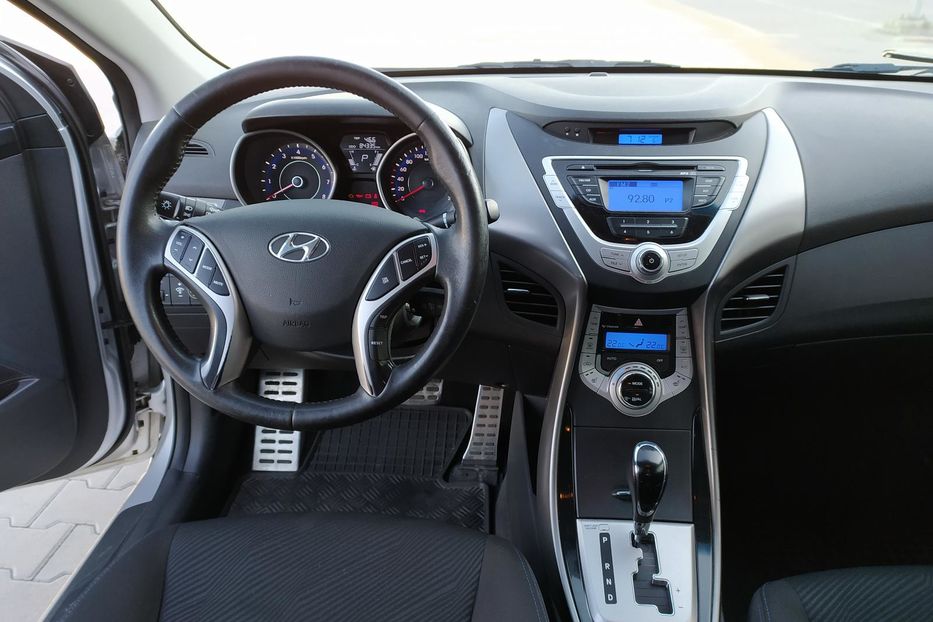 Продам Hyundai Elantra GLS 2012 года в Киеве