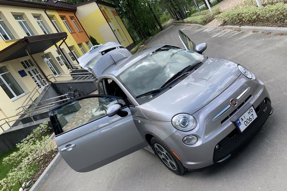 Продам Fiat 500 Fiat 500e 2016 года в Киеве