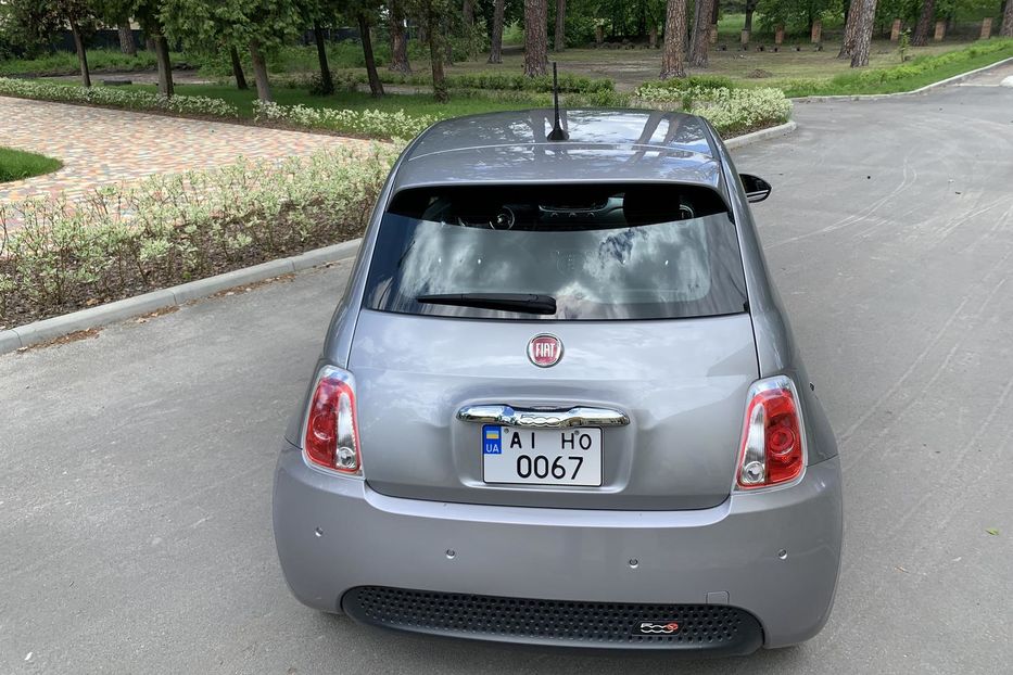 Продам Fiat 500 Fiat 500e 2016 года в Киеве