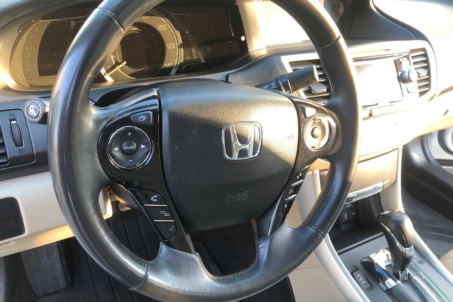 Продам Honda Accord Hybrid EXL 2014 года в Одессе