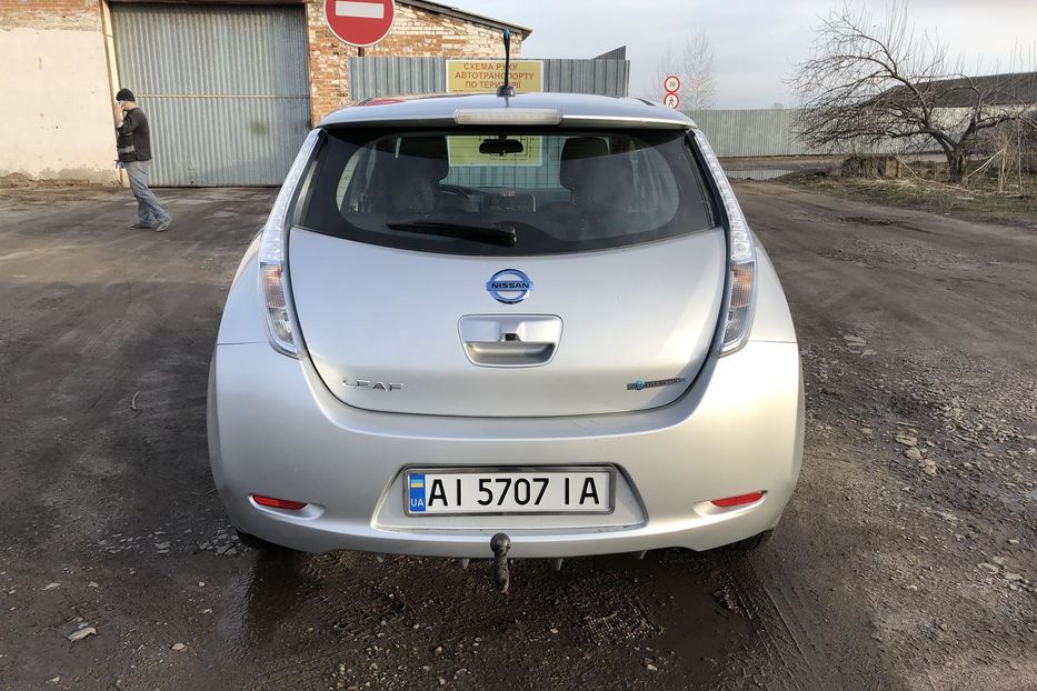 Продам Nissan Leaf 24 2013 года в Киеве