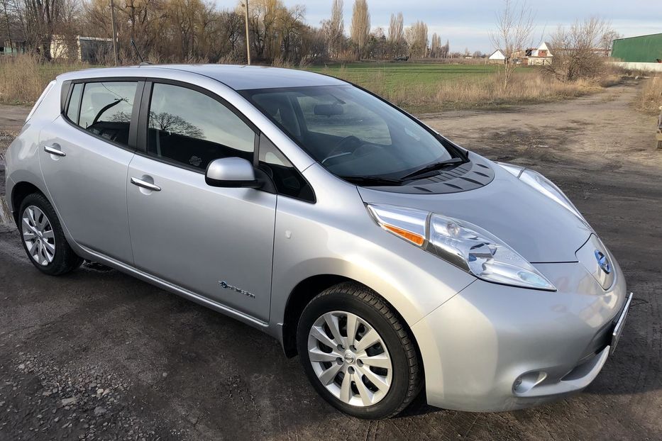 Продам Nissan Leaf 24 2013 года в Киеве