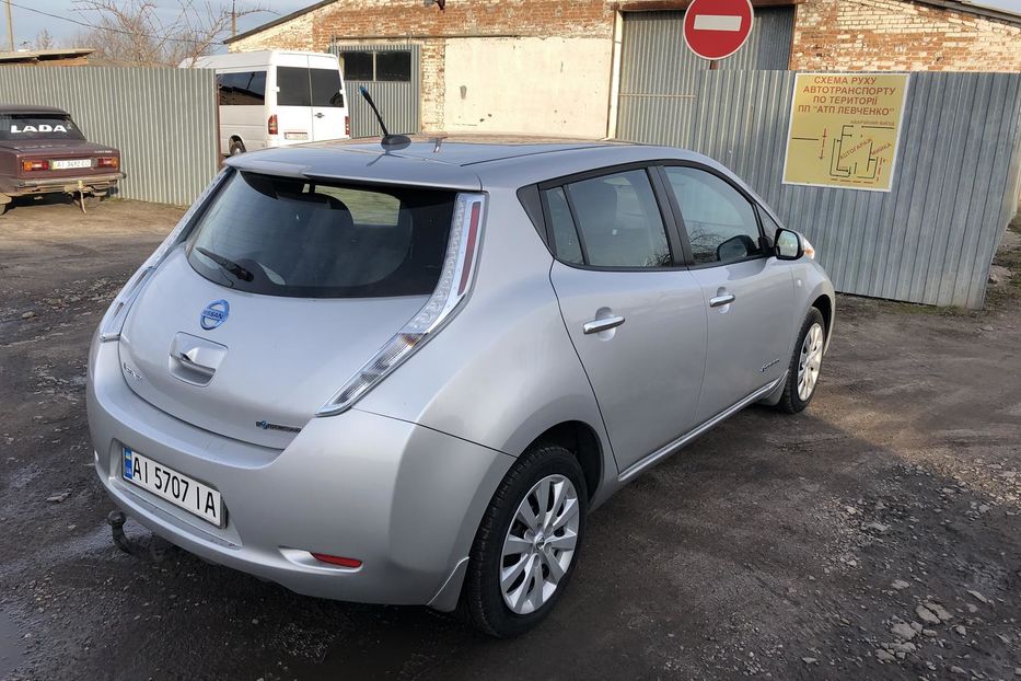 Продам Nissan Leaf 24 2013 года в Киеве