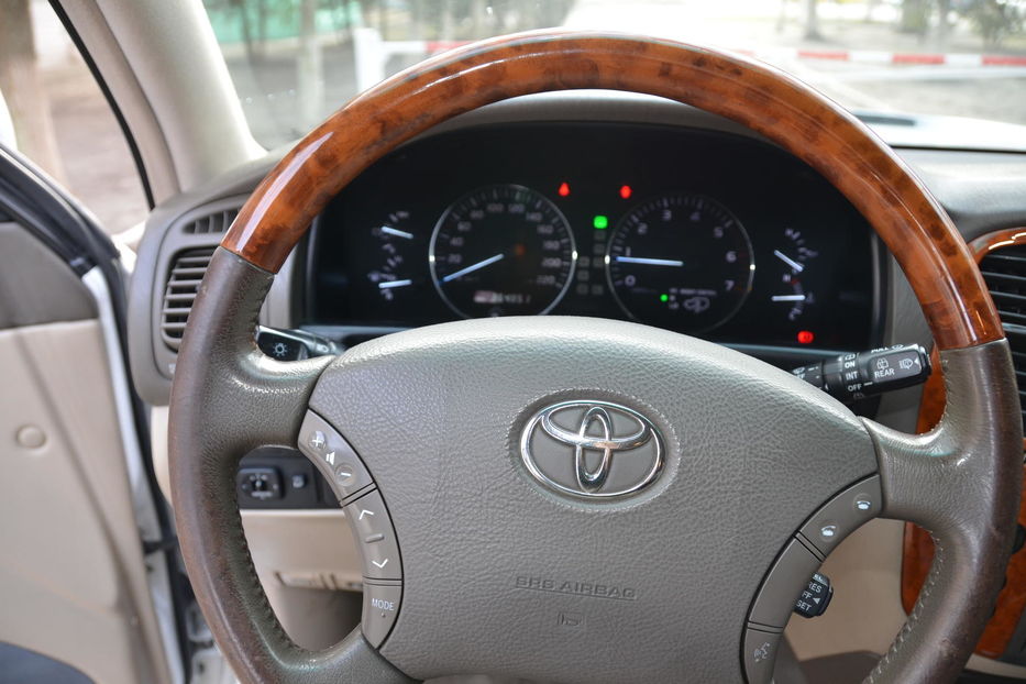 Продам Toyota Land Cruiser 100 2004 года в Киеве
