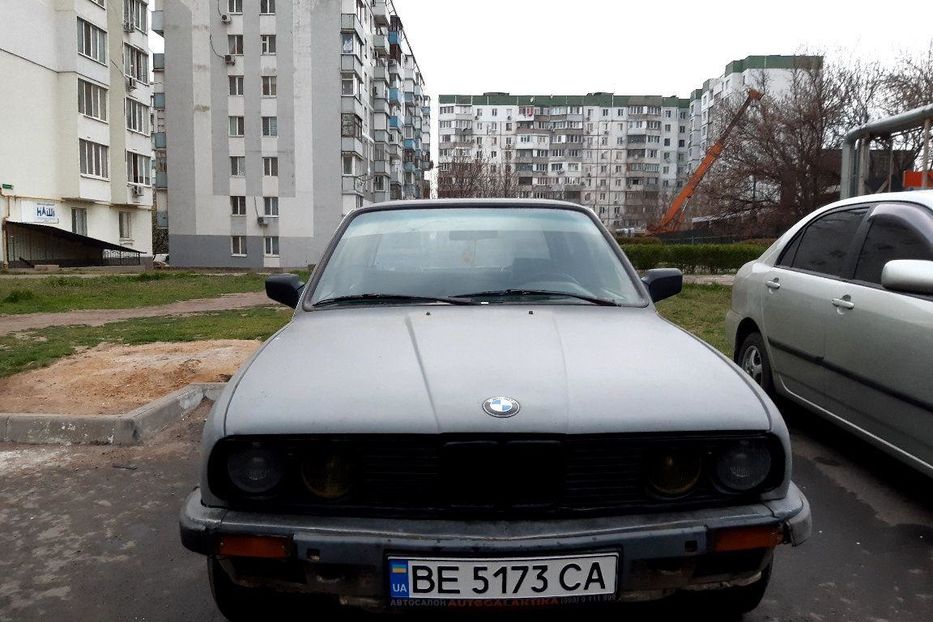 Продам BMW 318 1986 года в г. Южный, Одесская область