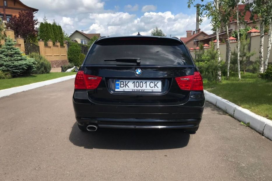 Продам BMW 320 2010 года в Ровно