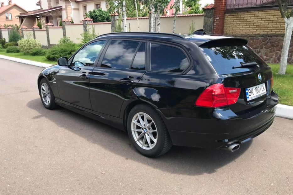 Продам BMW 320 2010 года в Ровно