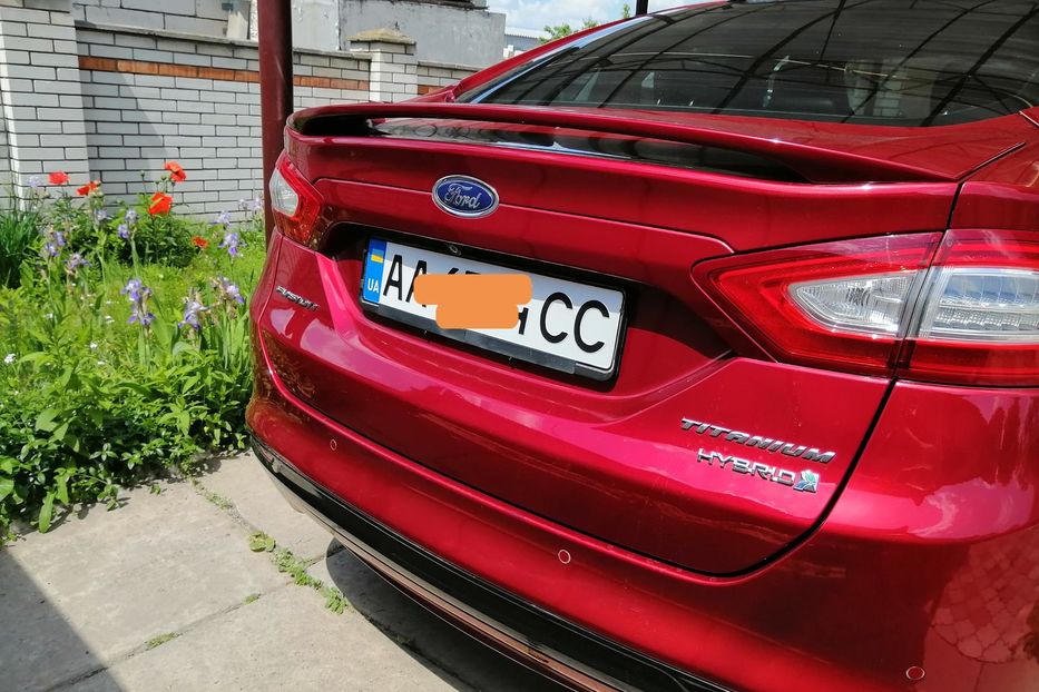 Продам Ford Fusion Titanium hybrid  2013 года в Киеве