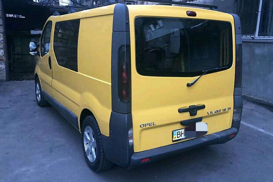 Продам Opel Vivaro груз. Грузо-пассажир 6 мест 2004 года в Одессе