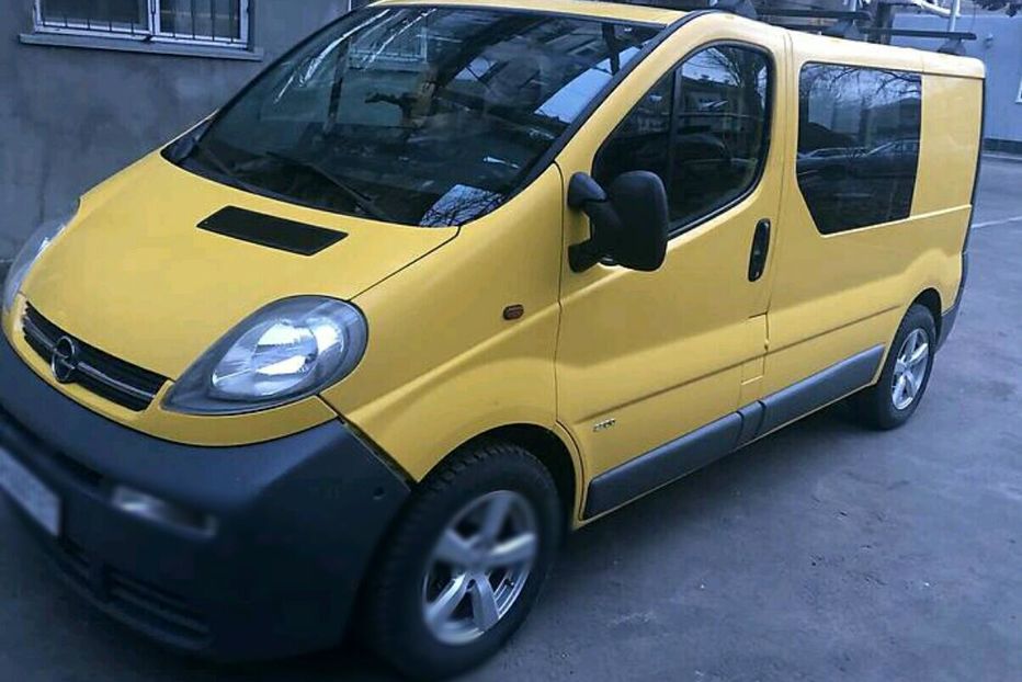 Продам Opel Vivaro груз. Грузо-пассажир 6 мест 2004 года в Одессе