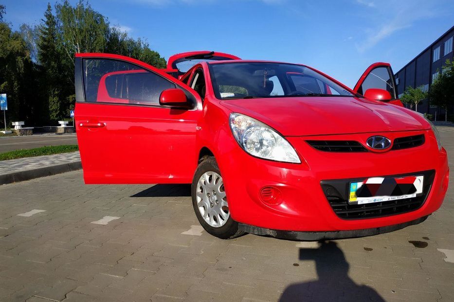 Продам Hyundai i20 2011 года в г. Белая Церковь, Киевская область