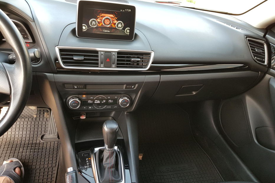 Продам Mazda 3 Official Touring 2014 года в Киеве