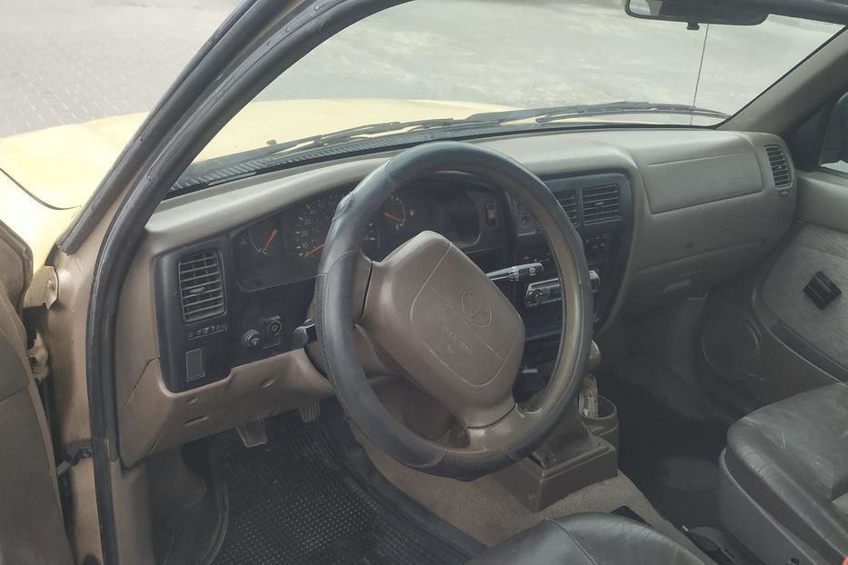 Продам Toyota Tacoma 1999 года в Виннице