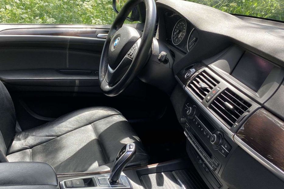 Продам BMW X5 2012 года в Харькове