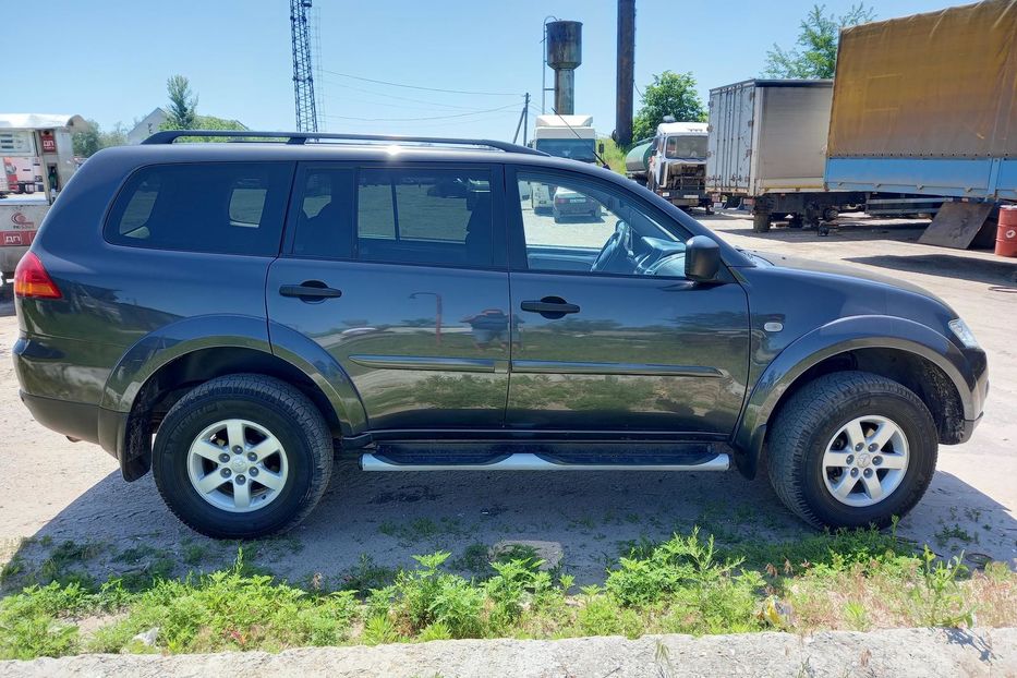 Продам Mitsubishi Pajero 2011 года в Харькове