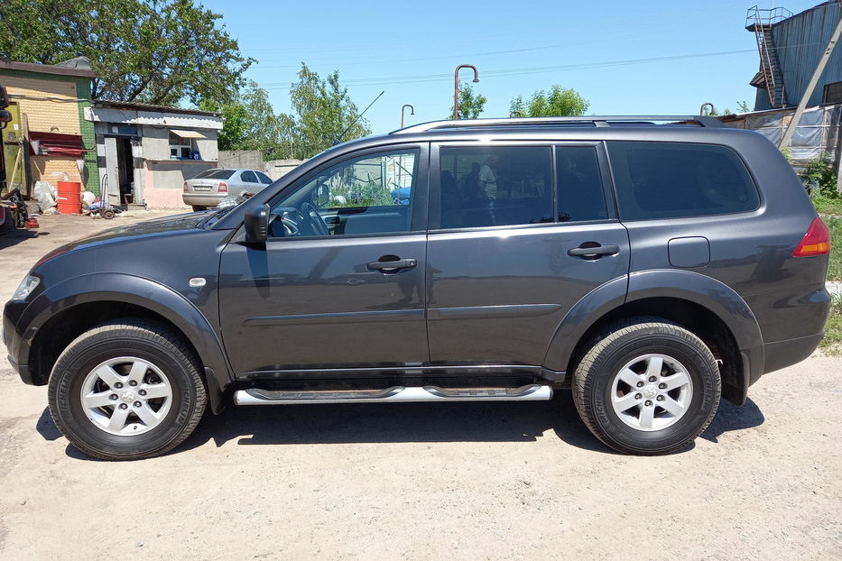 Продам Mitsubishi Pajero 2011 года в Харькове