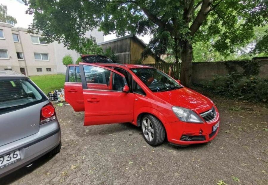 Продам Opel Zafira 2005 года в г. Путила, Черновицкая область