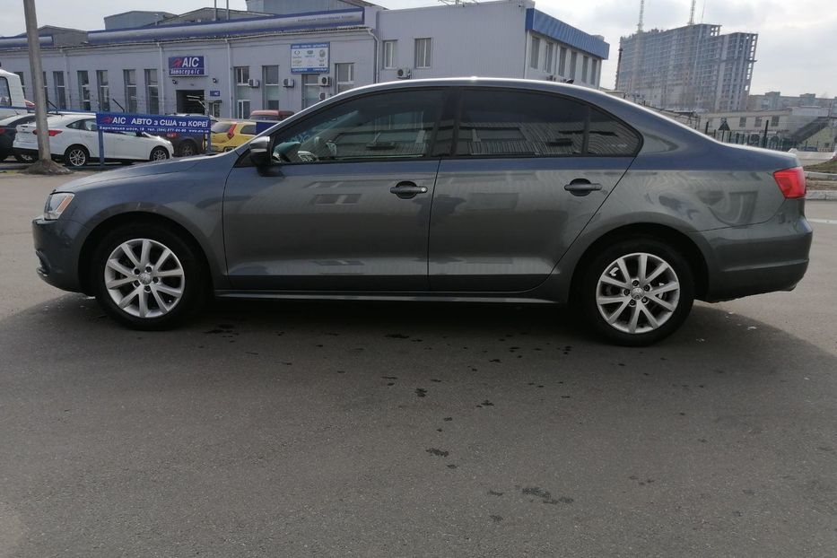 Продам Volkswagen Jetta SE 2012 года в Киеве