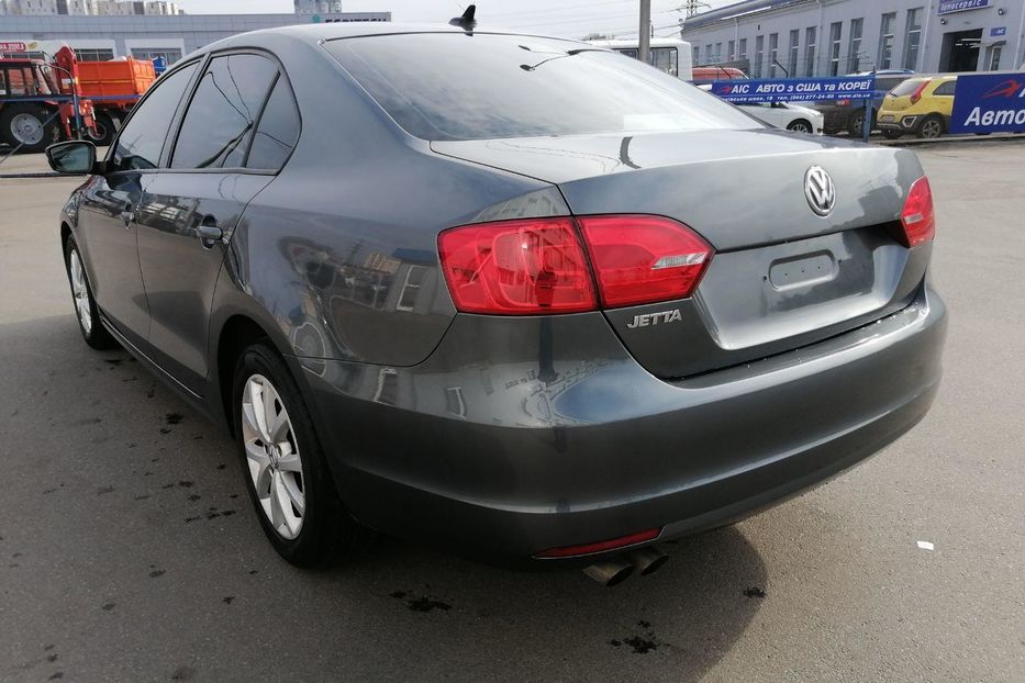 Продам Volkswagen Jetta SE 2012 года в Киеве