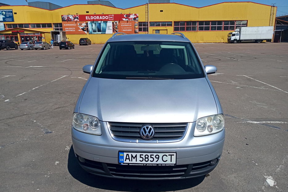 Продам Volkswagen Touran 2003 года в Житомире