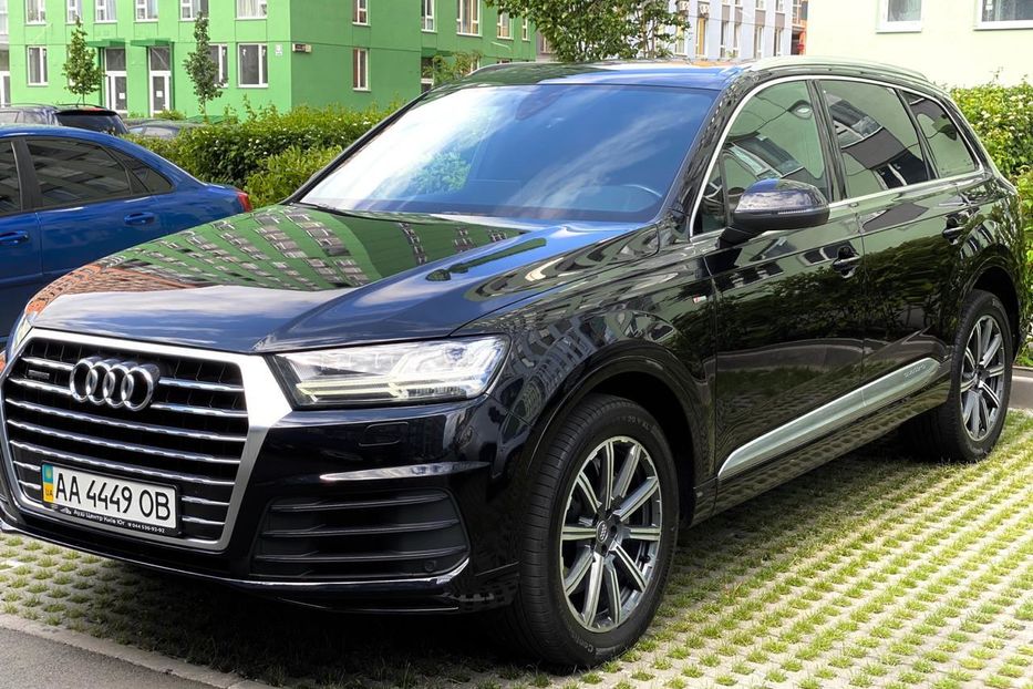 Продам Audi Q7 S-line 2016 года в Киеве