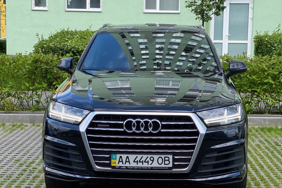 Продам Audi Q7 S-line 2016 года в Киеве