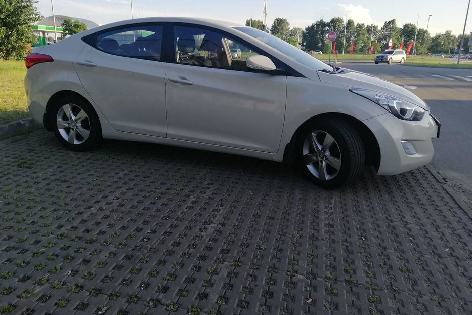 Продам Hyundai Elantra 2012 года в Киеве