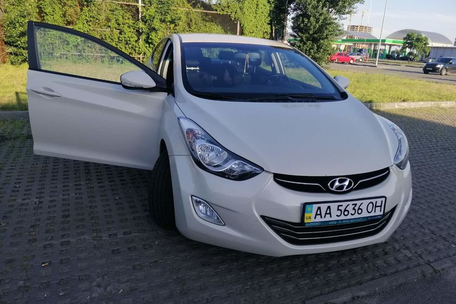 Продам Hyundai Elantra 2012 года в Киеве