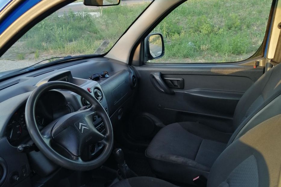 Продам Citroen Berlingo пасс. 2004 года в Киеве