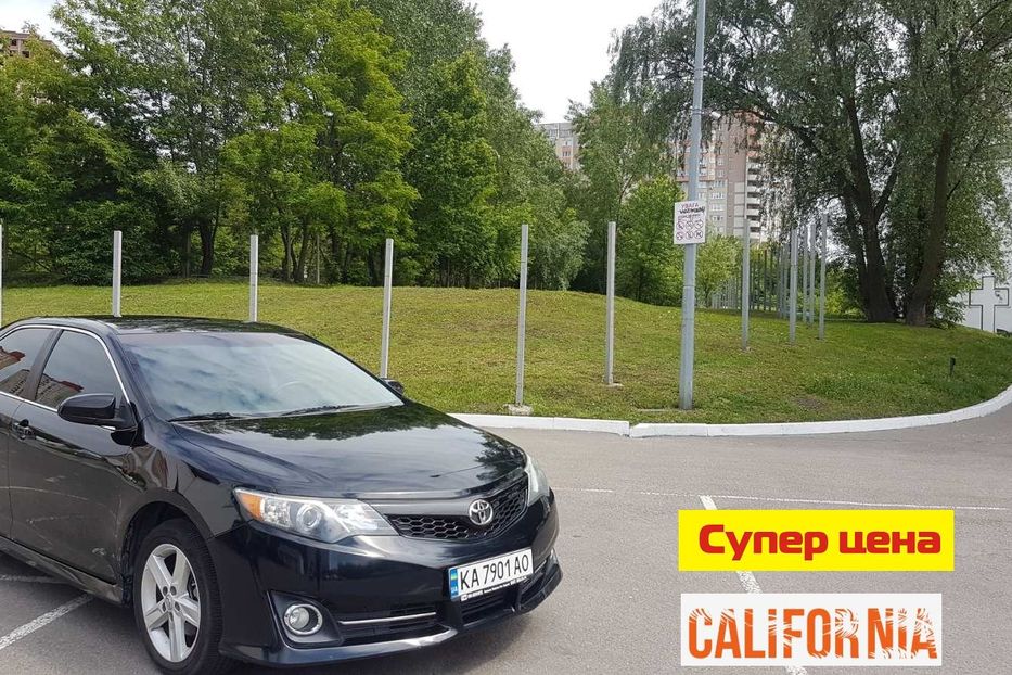 Продам Toyota Camry SE 2014 года в Киеве