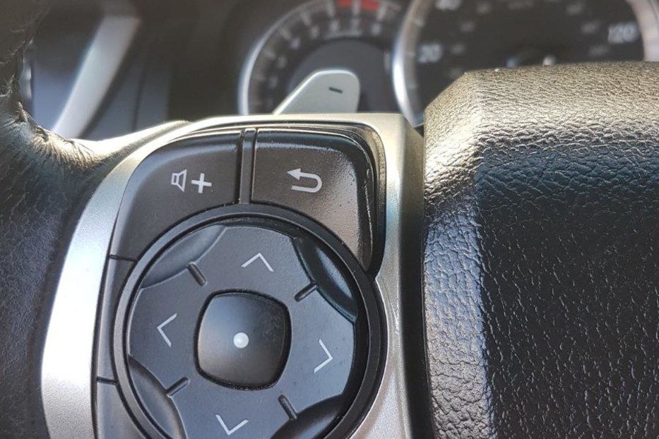 Продам Toyota Camry SE 2014 года в Киеве