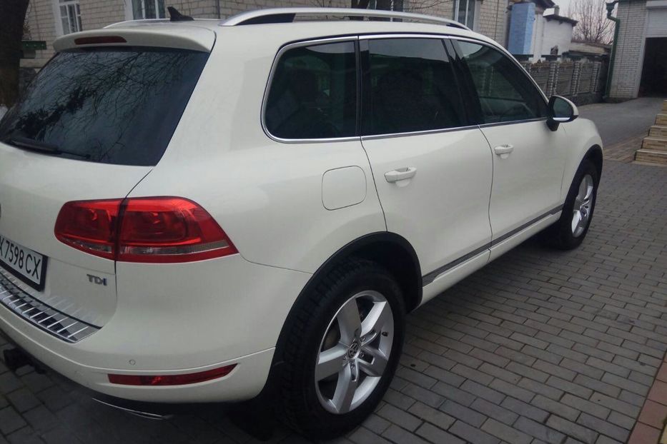 Продам Volkswagen Touareg 2012 года в Киеве