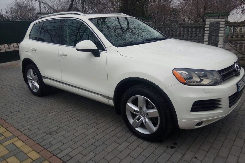 Продам Volkswagen Touareg 2012 года в Киеве