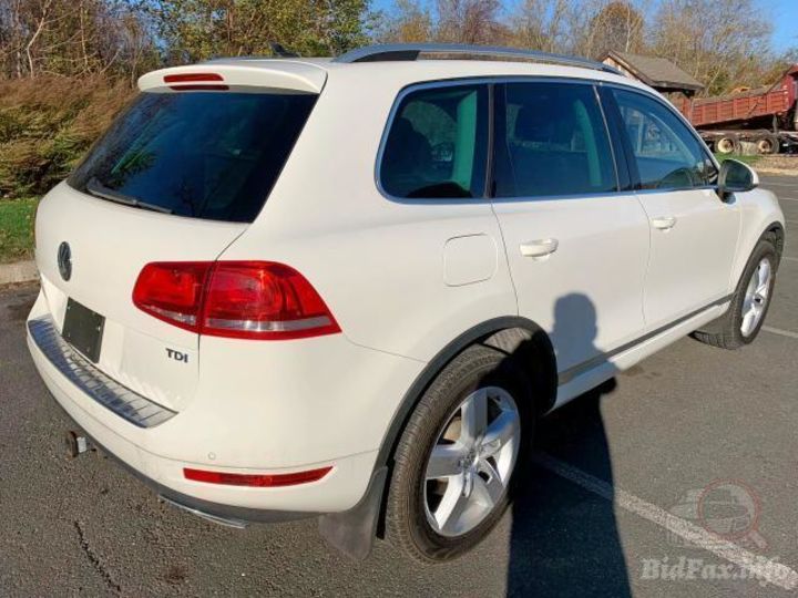 Продам Volkswagen Touareg 2012 года в Киеве