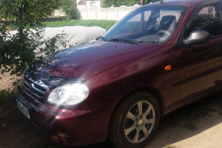 Продам ЗАЗ Lanos SX 2010 года в Киеве