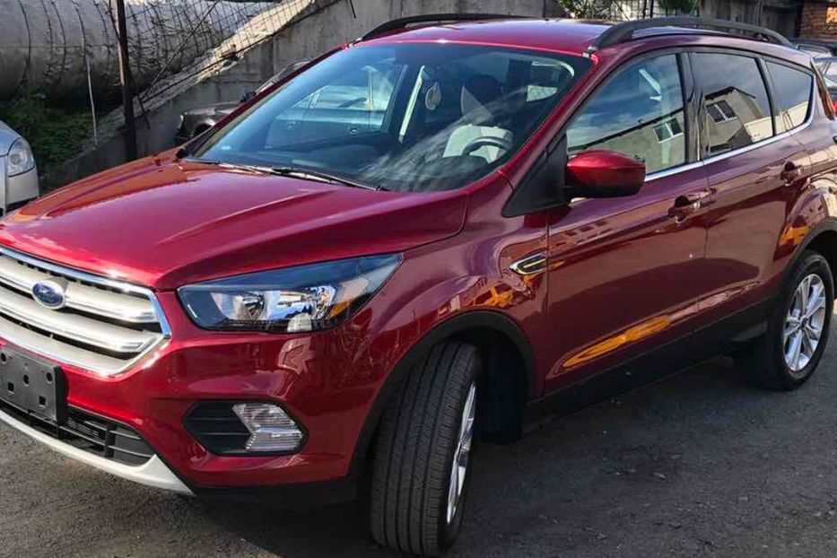 Продам Ford Escape 2017 года в Киеве