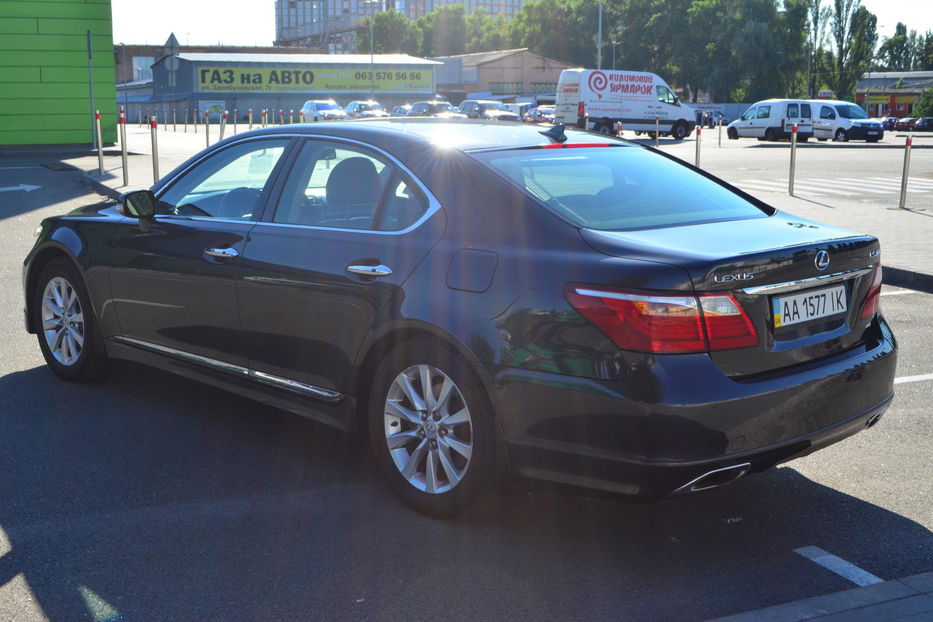 Продам Lexus LS 460 2010 года в Киеве