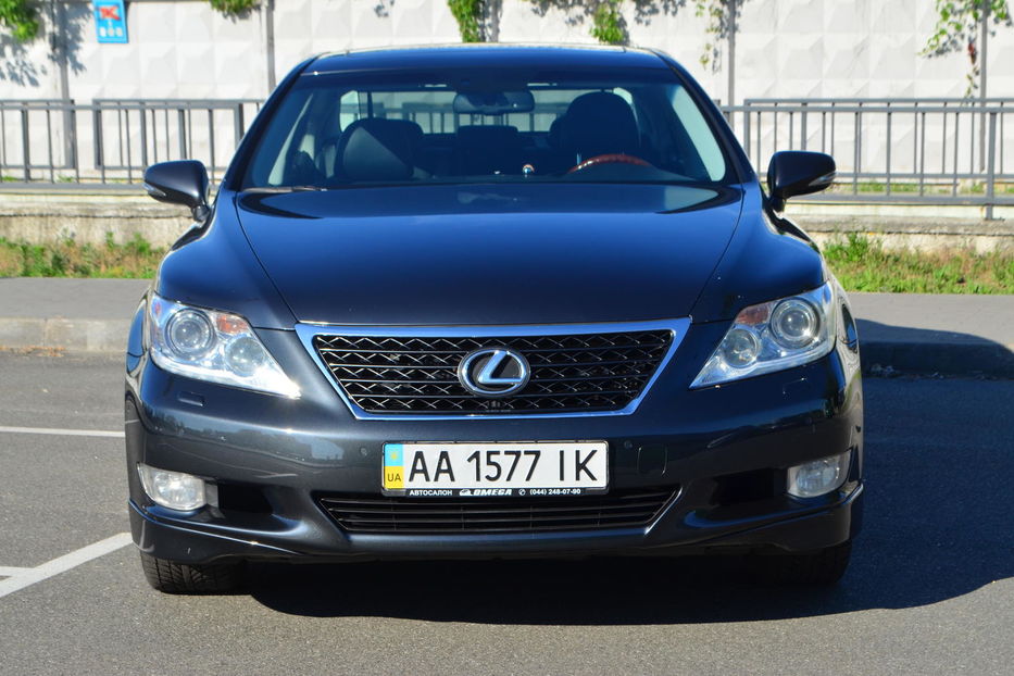 Продам Lexus LS 460 2010 года в Киеве