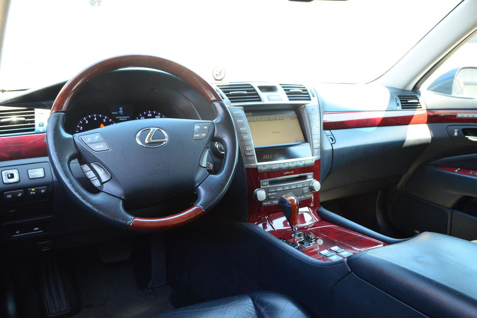 Продам Lexus LS 460 2010 года в Киеве