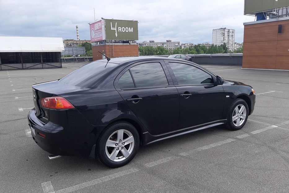 Продам Mitsubishi Lancer X 2008 года в Киеве