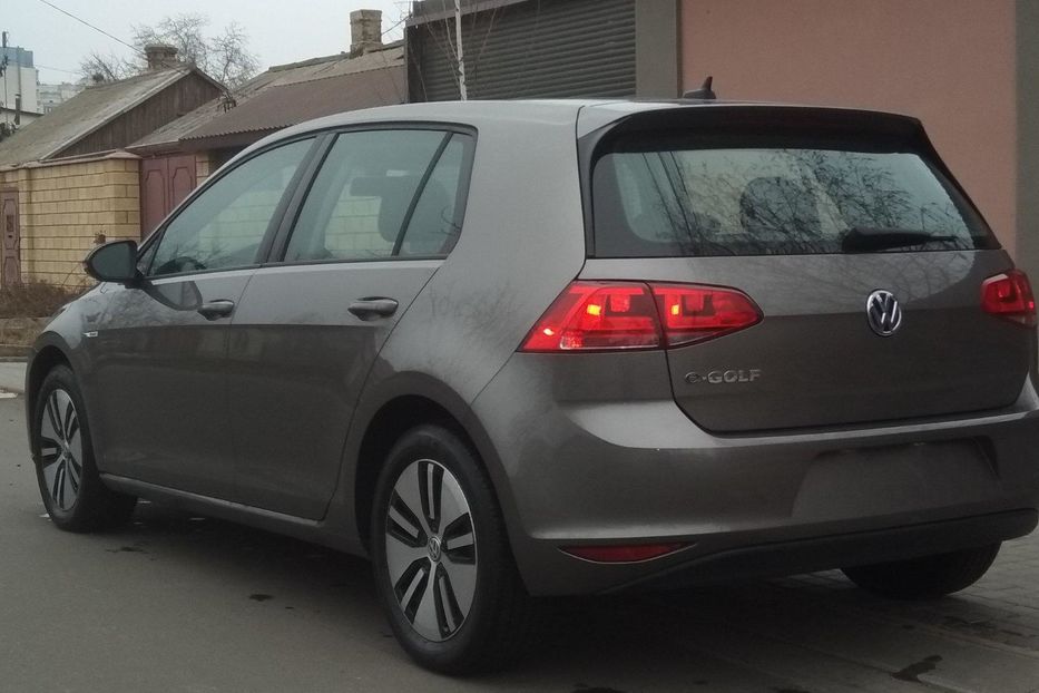 Продам Volkswagen e-Golf 2016 года в Одессе