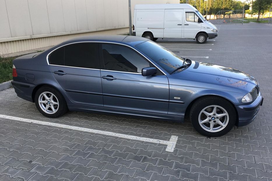 Продам BMW 320 Е46 320i 2000 года в Одессе