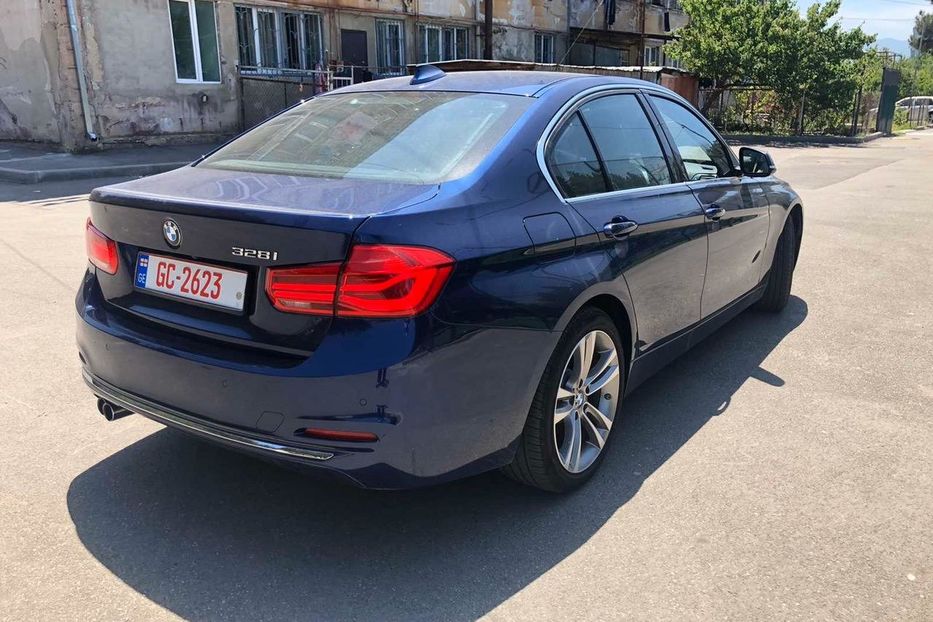 Продам BMW 328 2016 года в Харькове