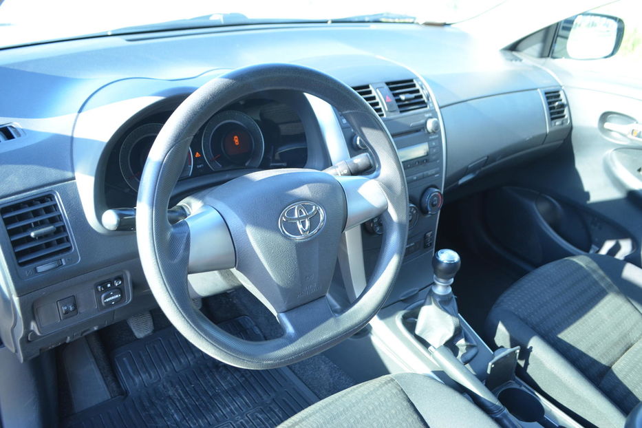 Продам Toyota Corolla 2012 года в Киеве